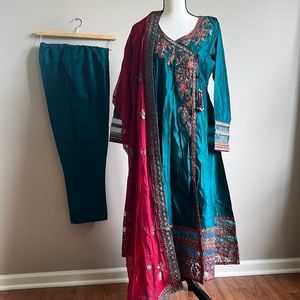 Pakistani, Indian anraka dress with pants and dupatta. Medium